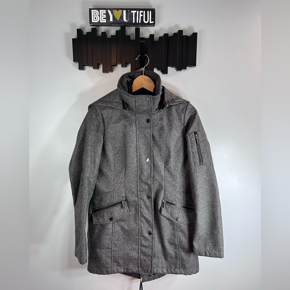 Ricki’s 3 in 1 Softshell Jacket with Vest and Removable Hood Size Small